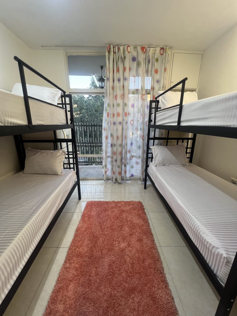 4 تخته بالکن دار